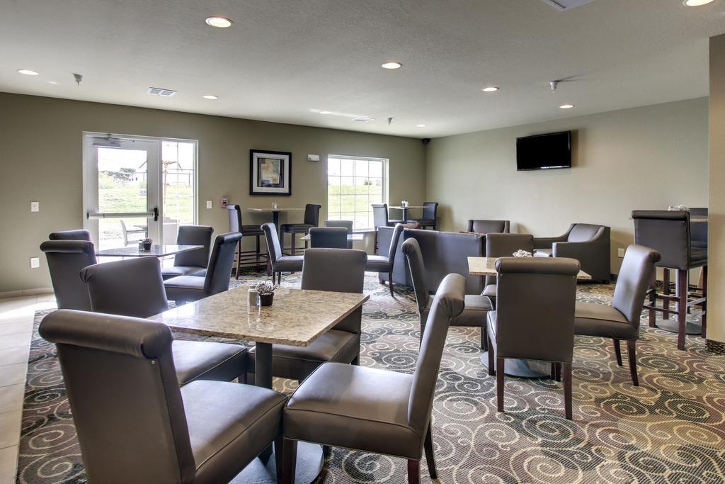 Cobblestone Inn&Suites - Avoca Extérieur photo
