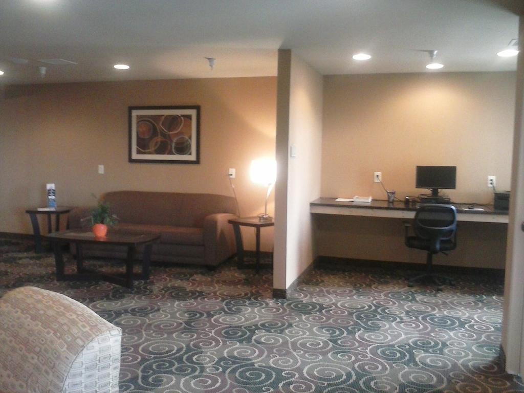 Cobblestone Inn&Suites - Avoca Extérieur photo