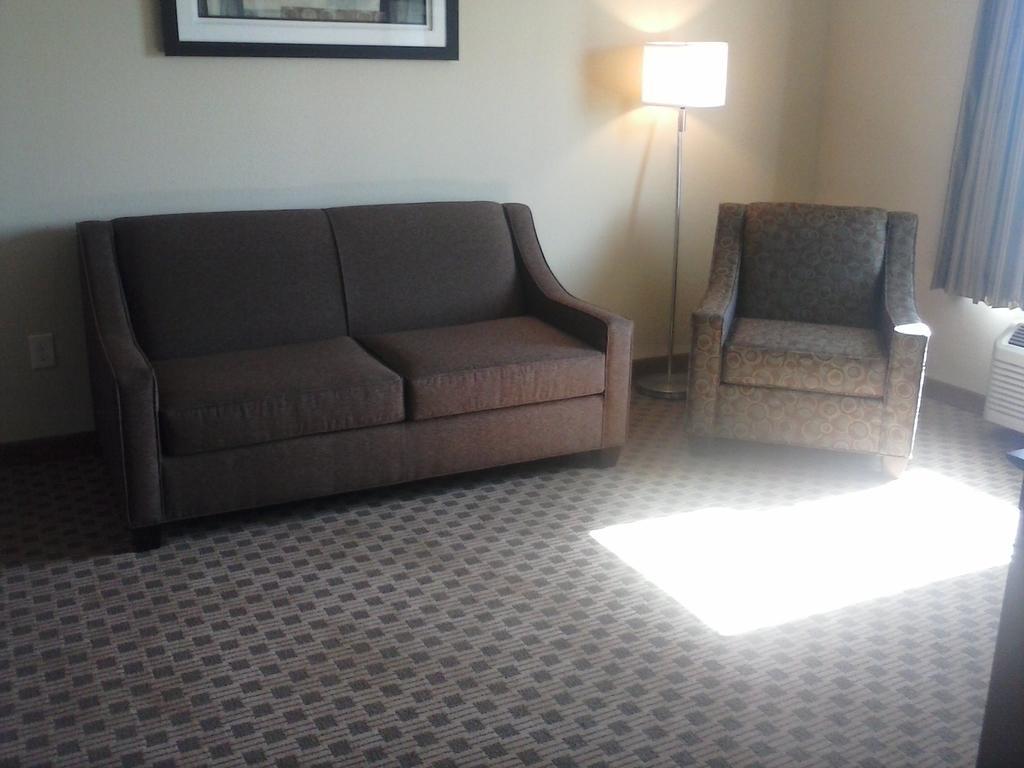Cobblestone Inn&Suites - Avoca Extérieur photo