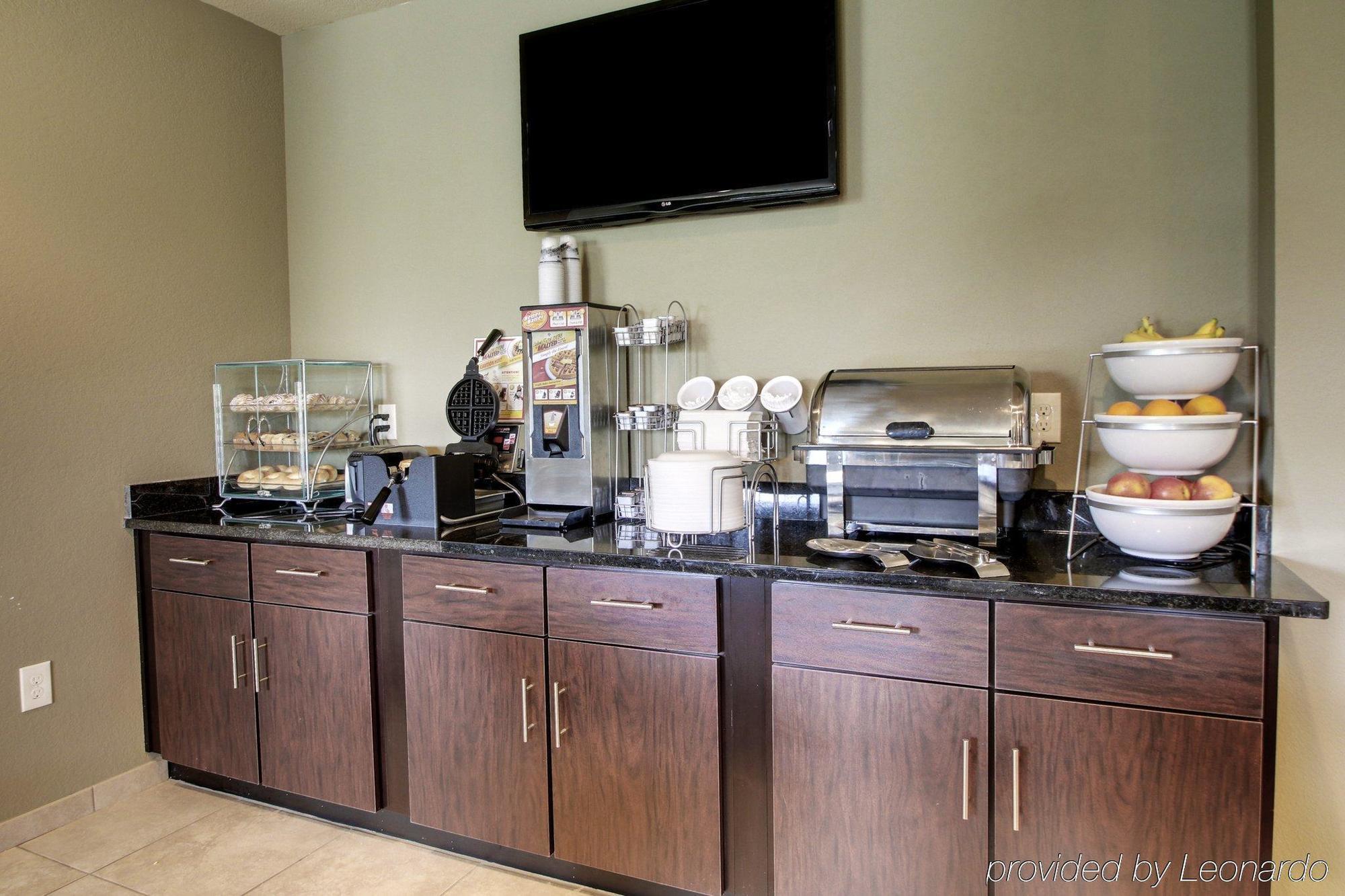 Cobblestone Inn&Suites - Avoca Extérieur photo