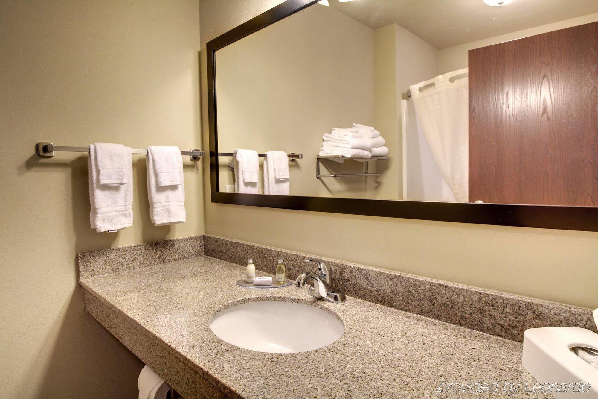 Cobblestone Inn&Suites - Avoca Extérieur photo