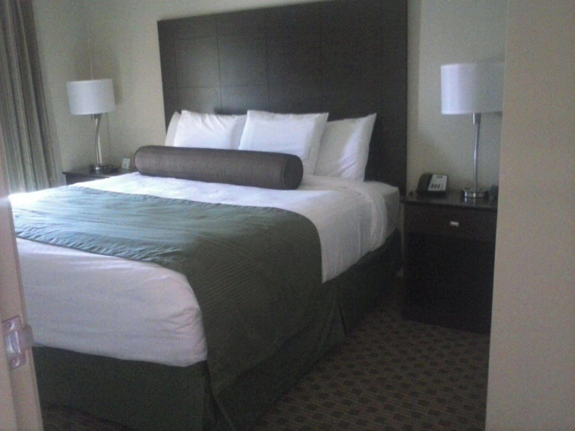 Cobblestone Inn&Suites - Avoca Extérieur photo